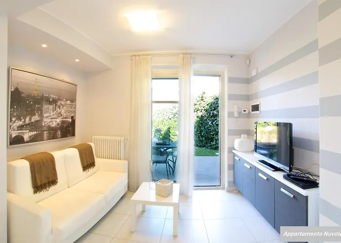 Nuvola - - Near The - Near The Center Colico